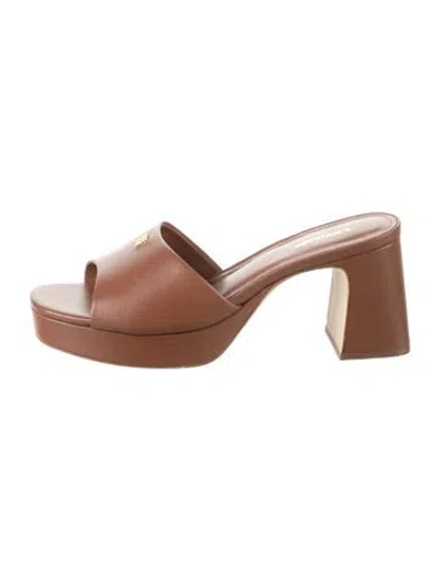 Pre-owned Larroude Leather Slides In Brown