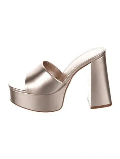 Pre-owned Larroude Leather Slides In Metallic/pink