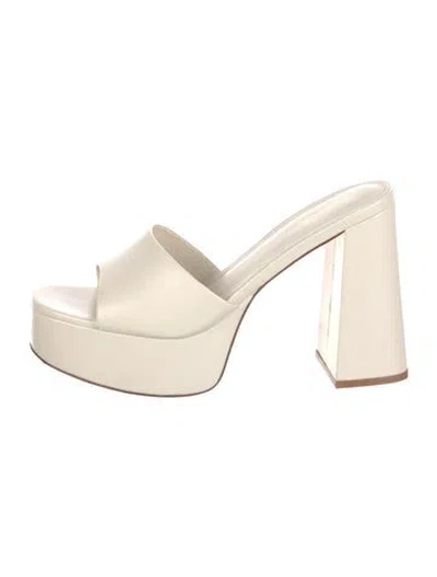 Pre-owned Larroude Leather Slides In Neutral