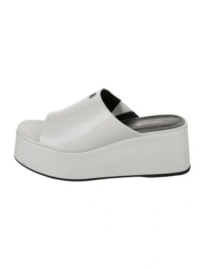 Pre-owned Larroude Leather Slides In White