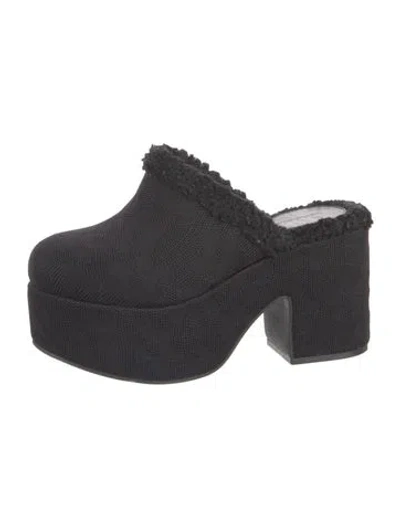 Pre-owned Larroude Mules In Black