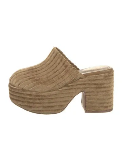 Pre-owned Larroude Mules In Brown