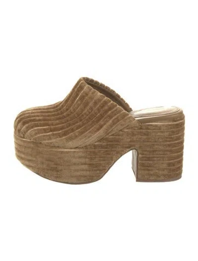 Pre-owned Larroude Mules In Neutral