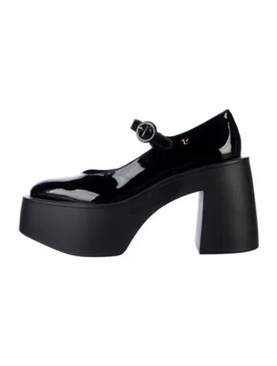 Pre-owned Larroude Patent Leather Pumps In Black