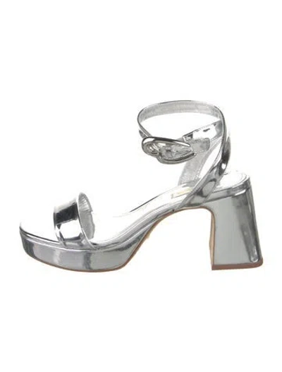 Pre-owned Larroude Patent Leather Sandals
