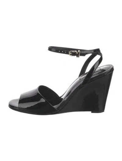 Pre-owned Larroude Patent Leather Sandals In Black