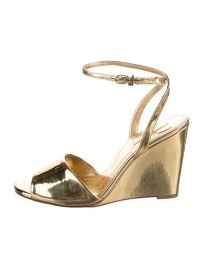 Pre-owned Larroude Patent Leather Sandals In Gold