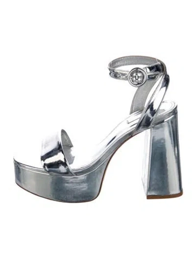 Pre-owned Larroude Patent Leather Sandals In Silver