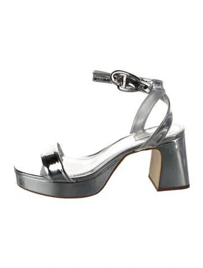 Pre-owned Larroude Patent Leather Sandals In Silver
