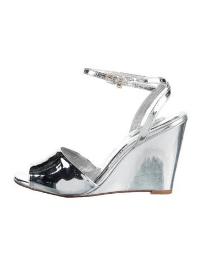 Pre-owned Larroude Patent Leather Slingback Sandals