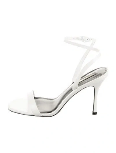 Pre-owned Larroude Patent Leather Slingback Sandals In White