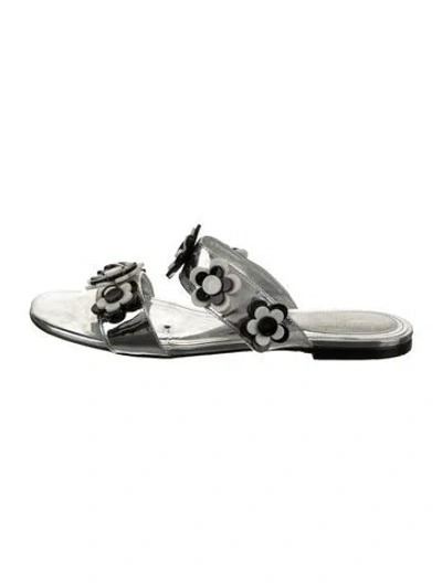 Pre-owned Larroude Patent Leather Studded Accents Slides In Silver