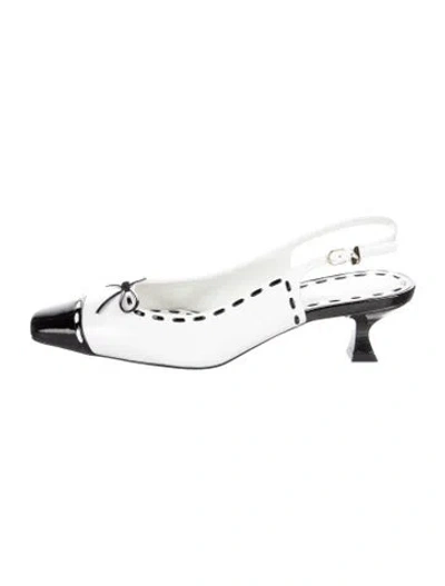 Pre-owned Larroude Patent Leather Whipstitch Trim Slingback Pumps In White