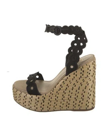 Pre-owned Larroude Raffia Scalloped Accent Espadrilles In Black