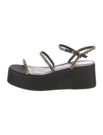 Pre-owned Larroude Sandals In Black
