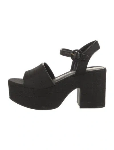Pre-owned Larroude Sandals In Black