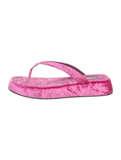 Pre-owned Larroude Velvet Flip Flops In Pink