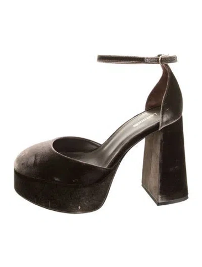 Pre-owned Larroude Velvet Pumps In Black