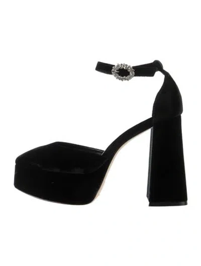 Pre-owned Larroude Velvet Pumps In Black