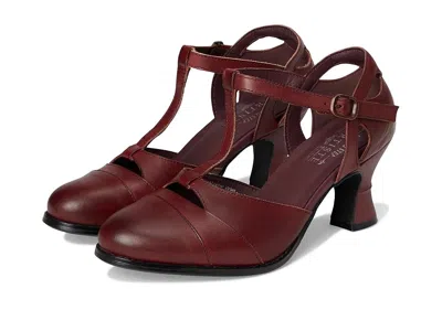L'artiste By Spring Step Altamira In Burgundy