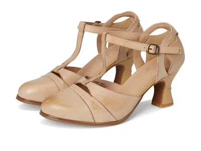 L'artiste By Spring Step Altamira In Sand