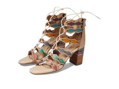 L'artiste By Spring Step Artdeco In Sand