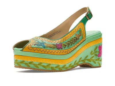 L'artiste By Spring Step Artdevivre In Green