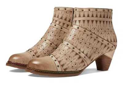 L'artiste By Spring Step Niobe In Sand