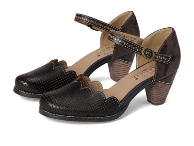 L'artiste By Spring Step Parchelle In Black