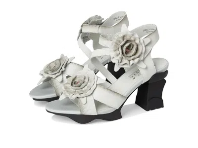 L'artiste By Spring Step Shelly In Gray