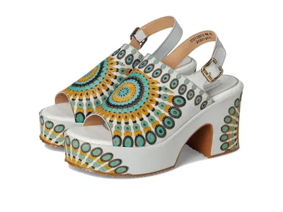 L'artiste By Spring Step Stevienix In White