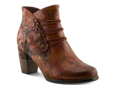 L'artiste Chaka Khan Bootie In Brown