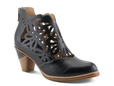 L'artiste Feelin Free Bootie In Black