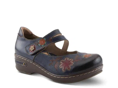 L'artiste Mamataish Mary Jane In Blue