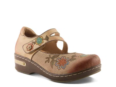 L'artiste Mamataish Mary Jane In Brown