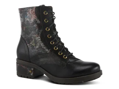 L'artiste Marty Met Bootie In Multi