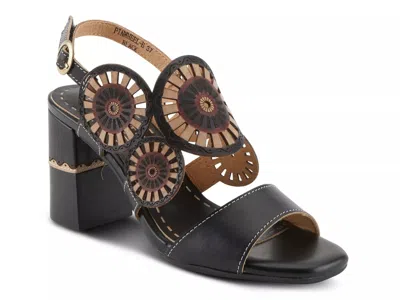 L'artiste Pinwheel Sandal In Black