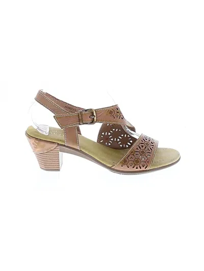 Pre-owned L'artiste Sandals In Tan