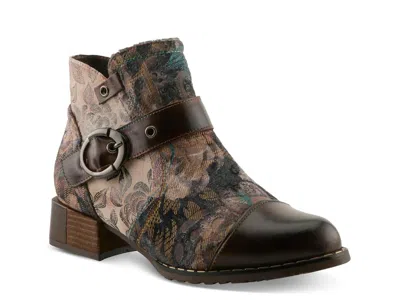 L'artiste Sipperb Bootie In Brown