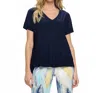 Last Tango High Low V-neck With Side Slit Top In Navy In Blue