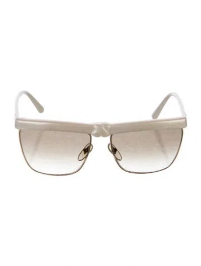 Pre-owned Laura Biagiotti Wayfarer Gradient Sunglasses In White
