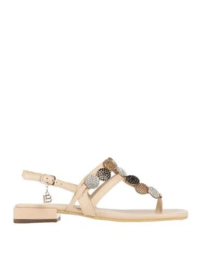 Laura Biagiotti Woman Thong Sandal Beige Size 8 Synthetisches Material In Neutral