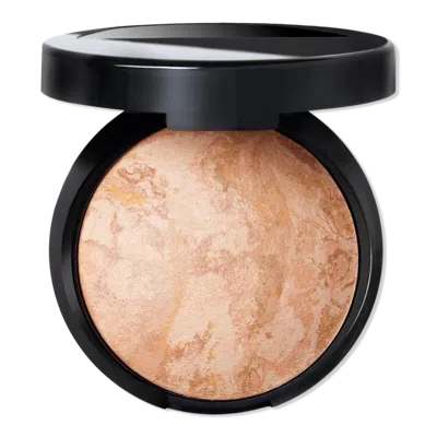 Laura Geller Baked Balance-n-glow Illuminating Foundation - Fair In Nude