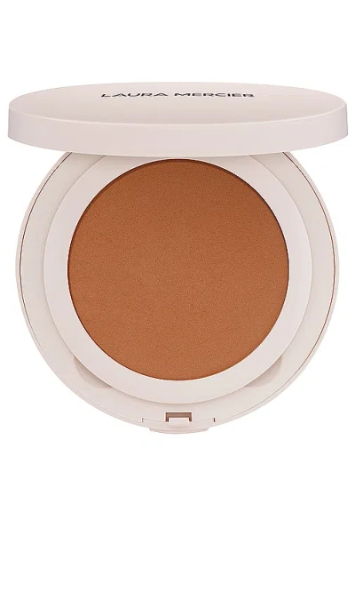 Laura Mercier Ultra Blur Pressed Powder In Medium Deep