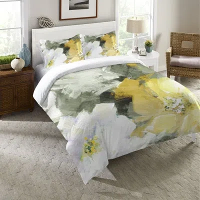 Laural Home Brushed Floral Pickings Comforter In Green,white,yellow