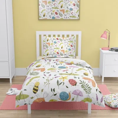 Laural Home Bugalicious Crawlers Bugalicious Crawlers Comforter