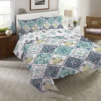 Laural Home Garden Getaway Quilt Set In Blue