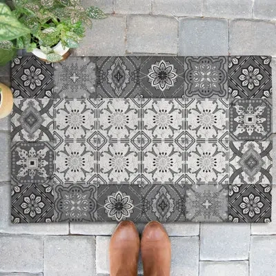 Laural Home Granada Non-slip Indoor Outdoor Door Mat In Multicolor