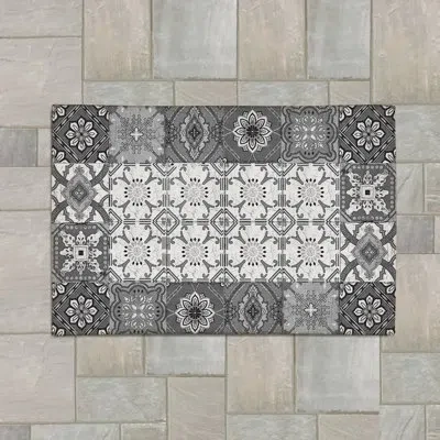 Laural Home Gray Granada Granada Outdoor Area Rug In White;gray