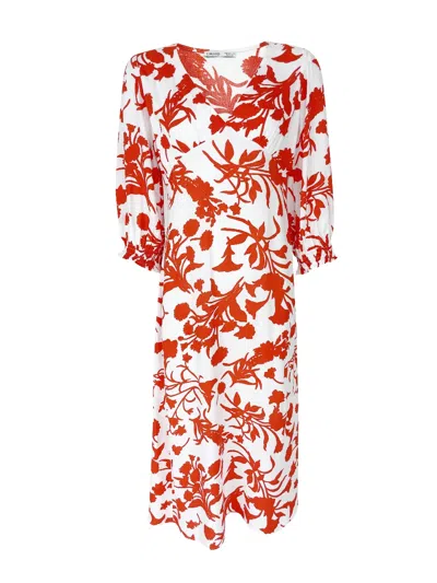 Lavaand Women's White / Red The Julia V Neck Midi Dress In Red Floral In White/red